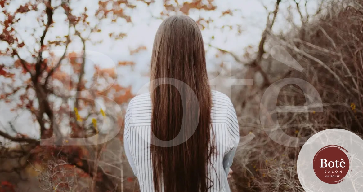 Clicca per leggere tutto l'articolo: PerchÃ© i capelli cadono maggiormente in autunno?